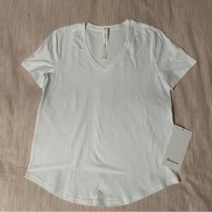 Lululemon Athletica Love V-Neck Shirt